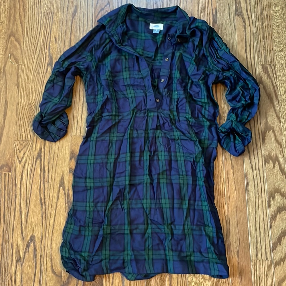 Old navy midi dress never worn only laundered size small